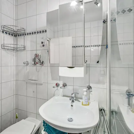 1 Bedroom Gorgeous In 아파트 *